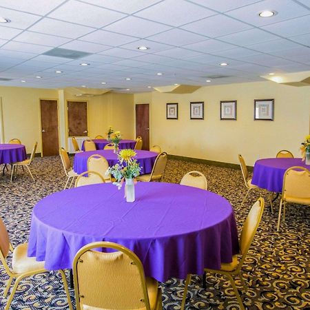 Sleep Inn & Suites Gonzales Near Palmetto State Park Bagian luar foto