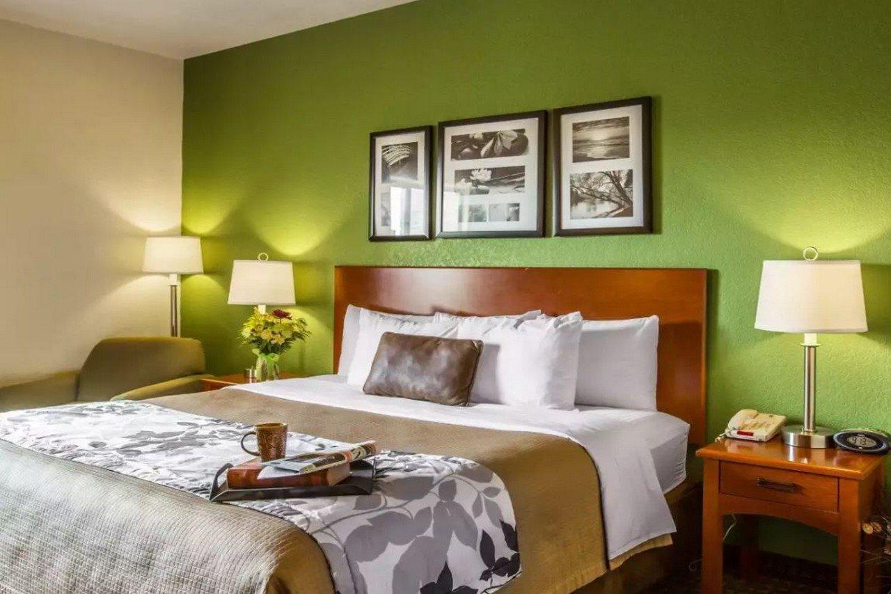 Sleep Inn & Suites Gonzales Near Palmetto State Park Bagian luar foto