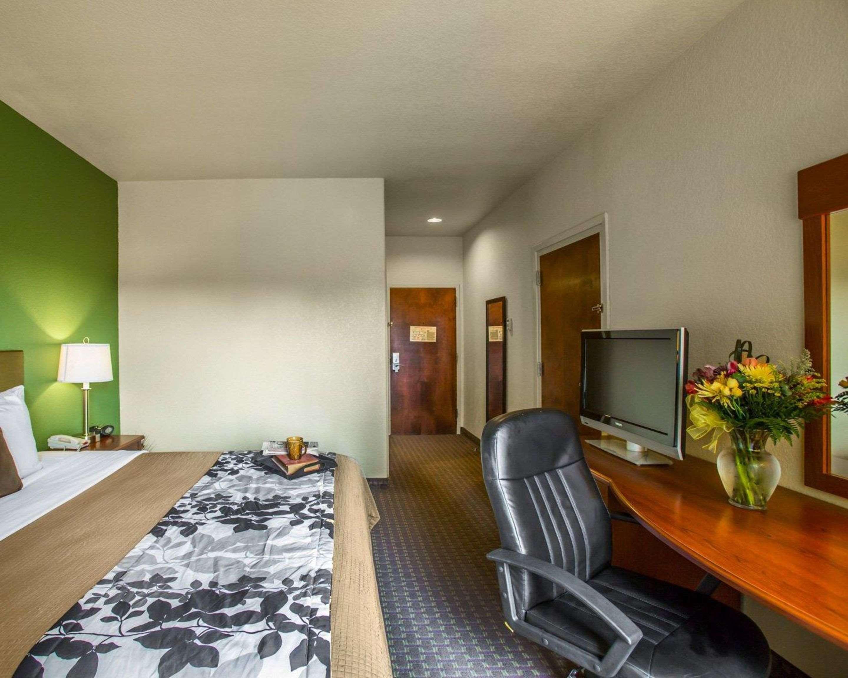 Sleep Inn & Suites Gonzales Near Palmetto State Park Bagian luar foto