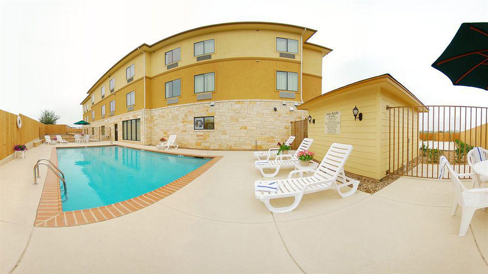 Sleep Inn & Suites Gonzales Near Palmetto State Park Bagian luar foto